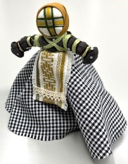 ウクライナの伝統的な人形、モタンカ。平和をもたらすお守りと信じられている