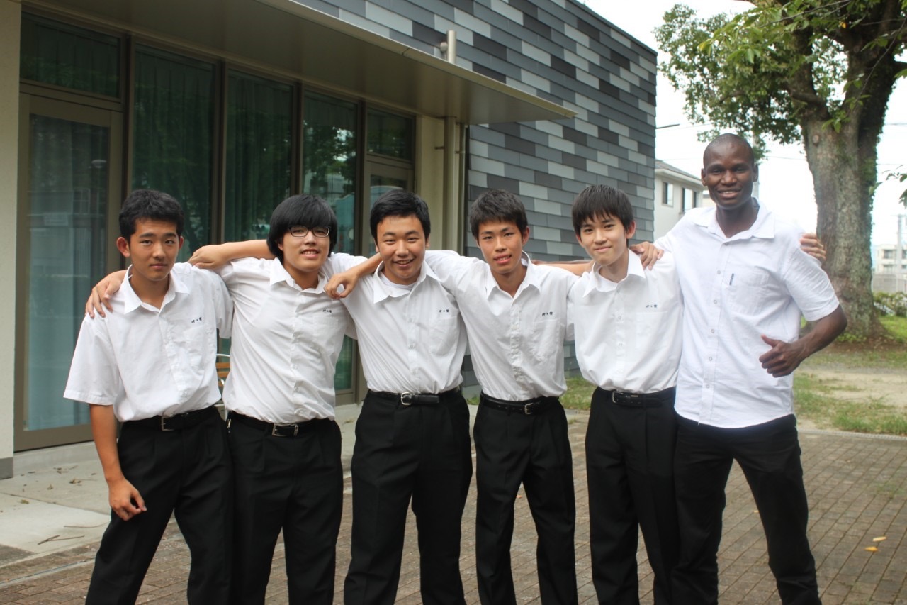 In the campus of Kumamoto University: Group photo with high school students of Kumamoto City