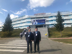 モンゴル国税庁税収局長とJICA専門家との記念写真（写真提供：（一社）金融財政事情研究会）
