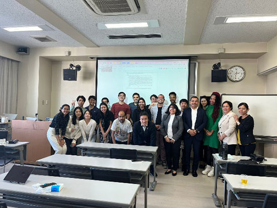 名古屋大学での教職員・学生との交流・協議