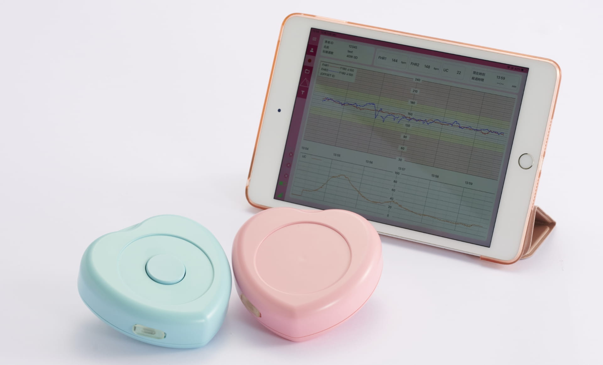 ハート型の分娩監視装置「iCTG」は、遠隔医療プラットフォーム「Melody i」を通じて、妊婦と医師をつなぐ。