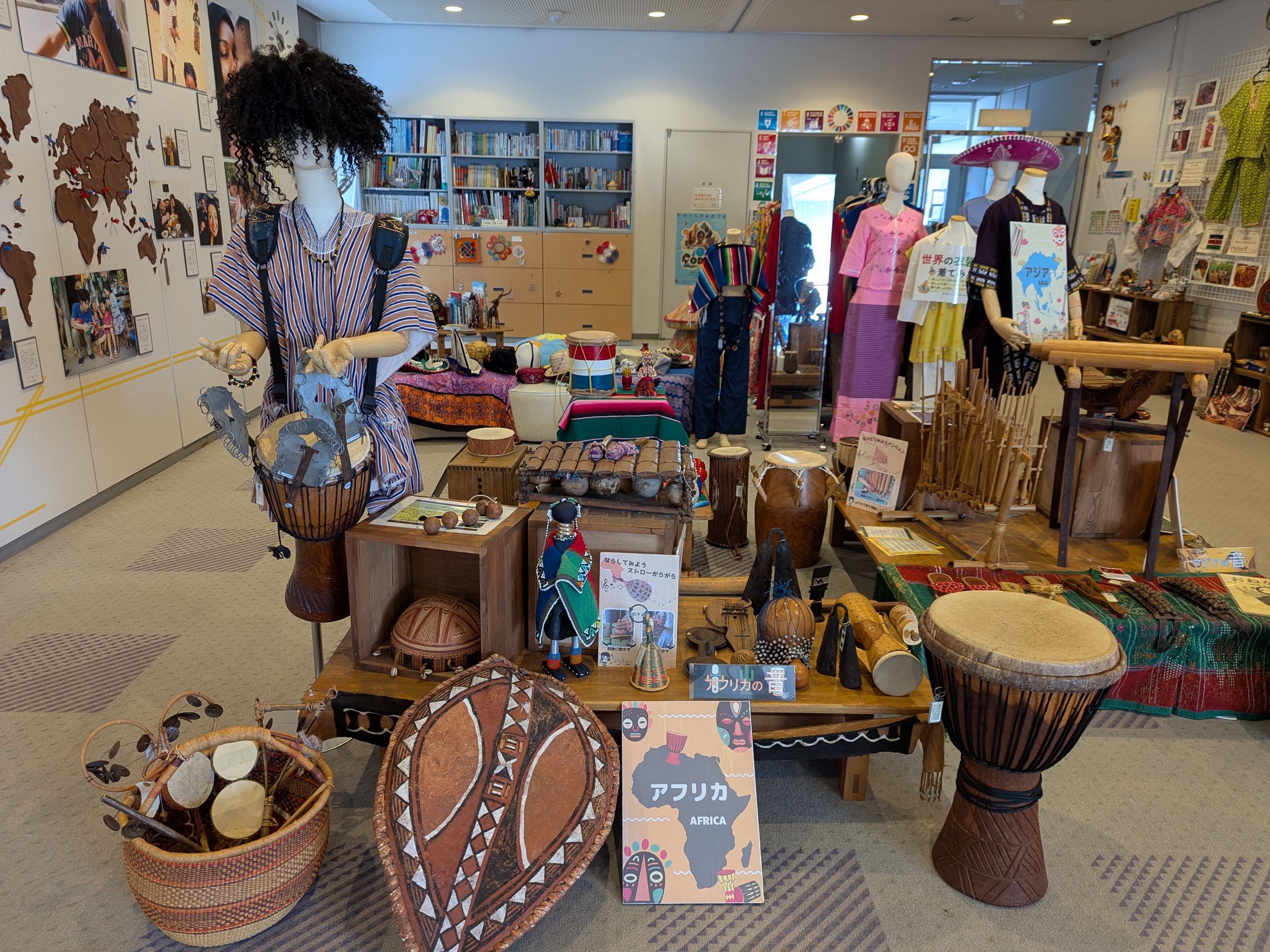 体験・展示ゾーン