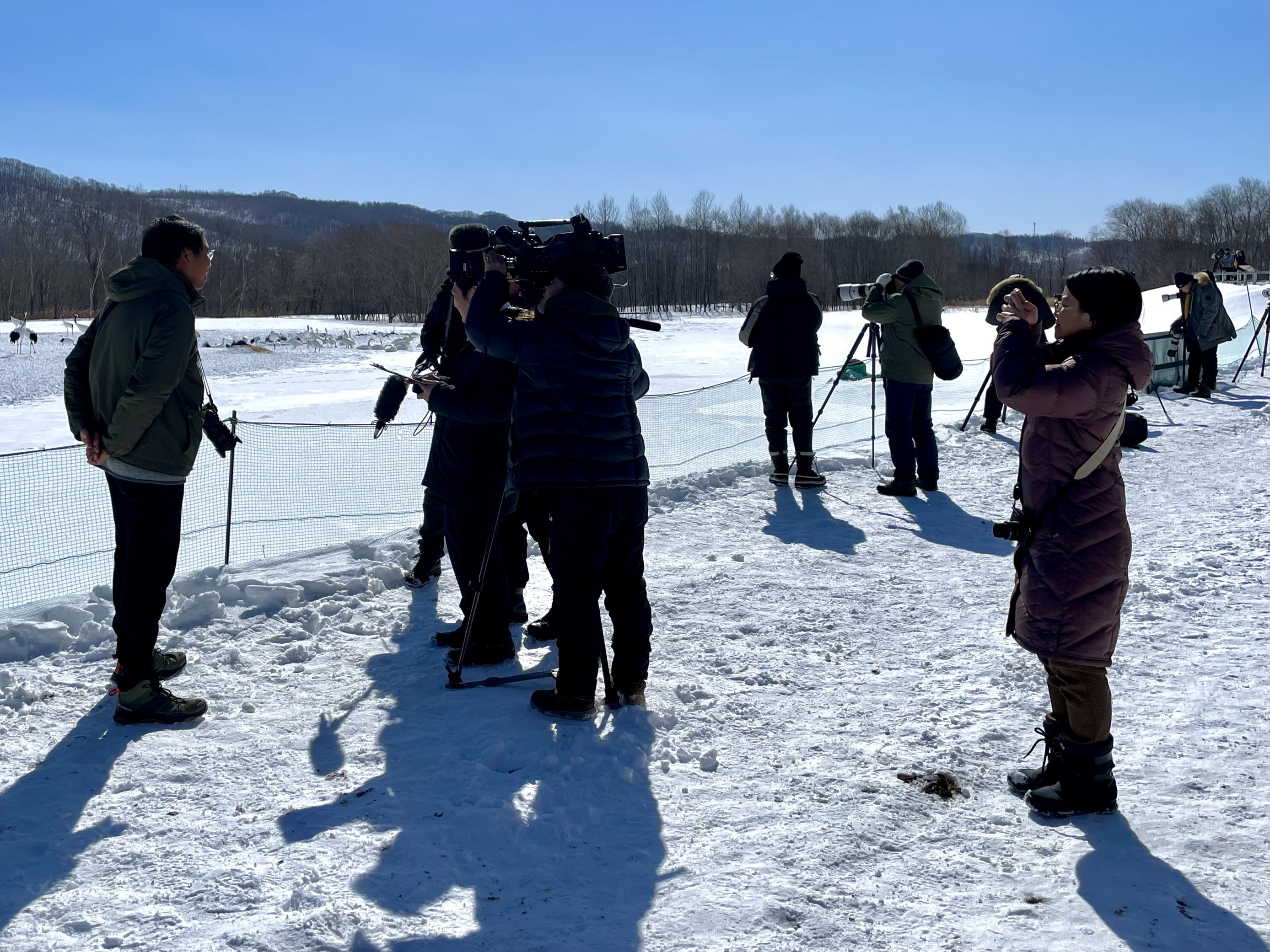 TV取材を受けるタイ人旅行ブロガー