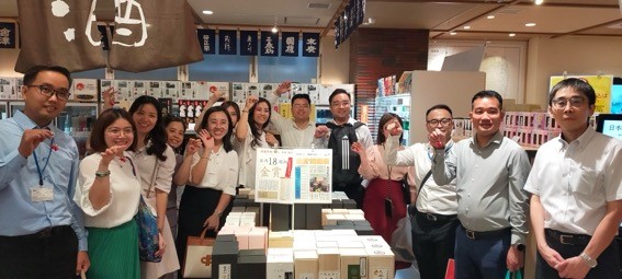 日本橋のふくしま館にて。福島への期待が膨らみます。