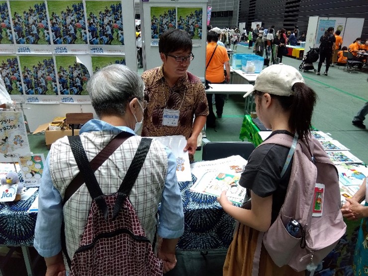 こちらはクイズに挑戦中。