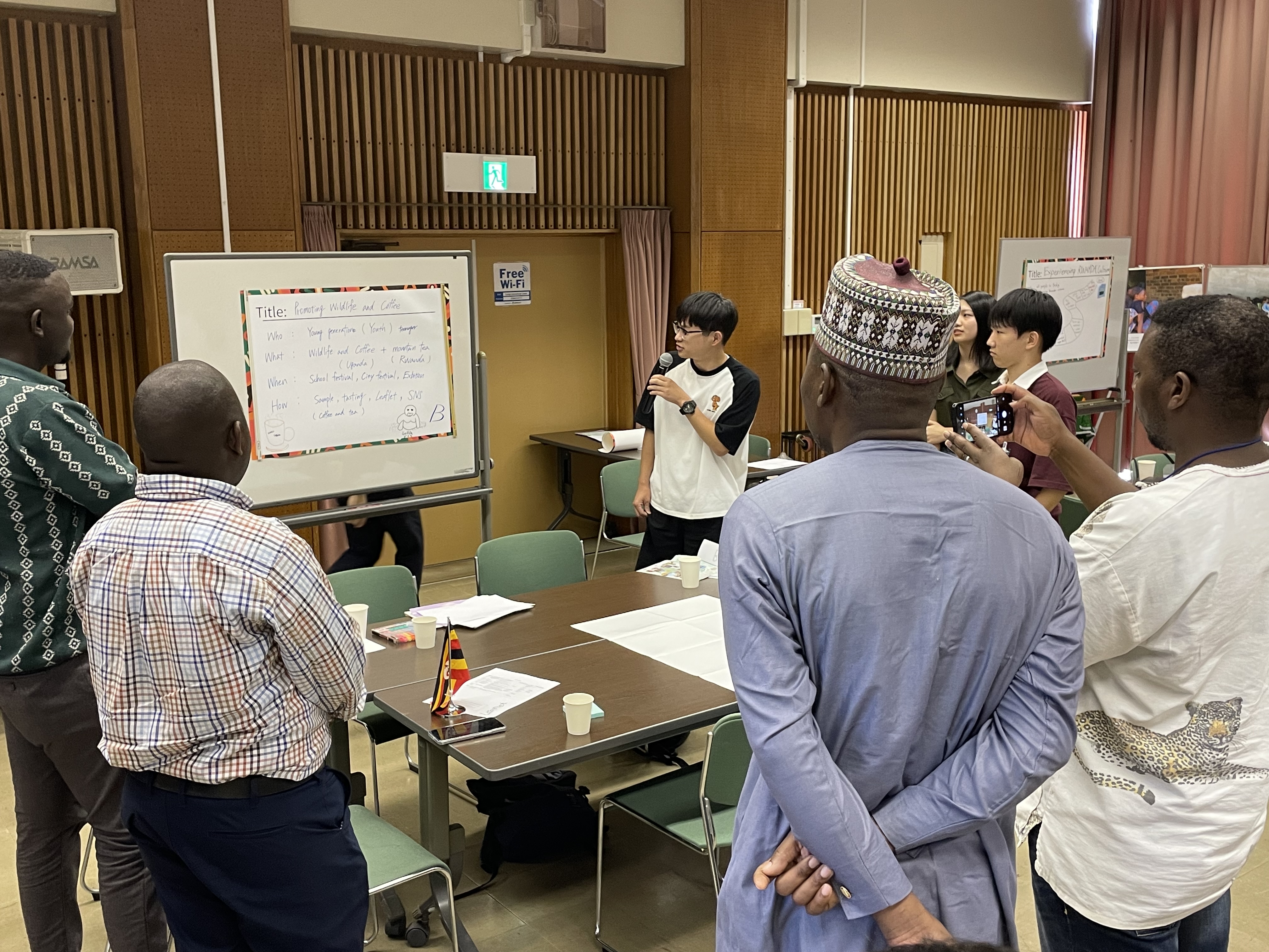 ⑦発表は英語で行われました