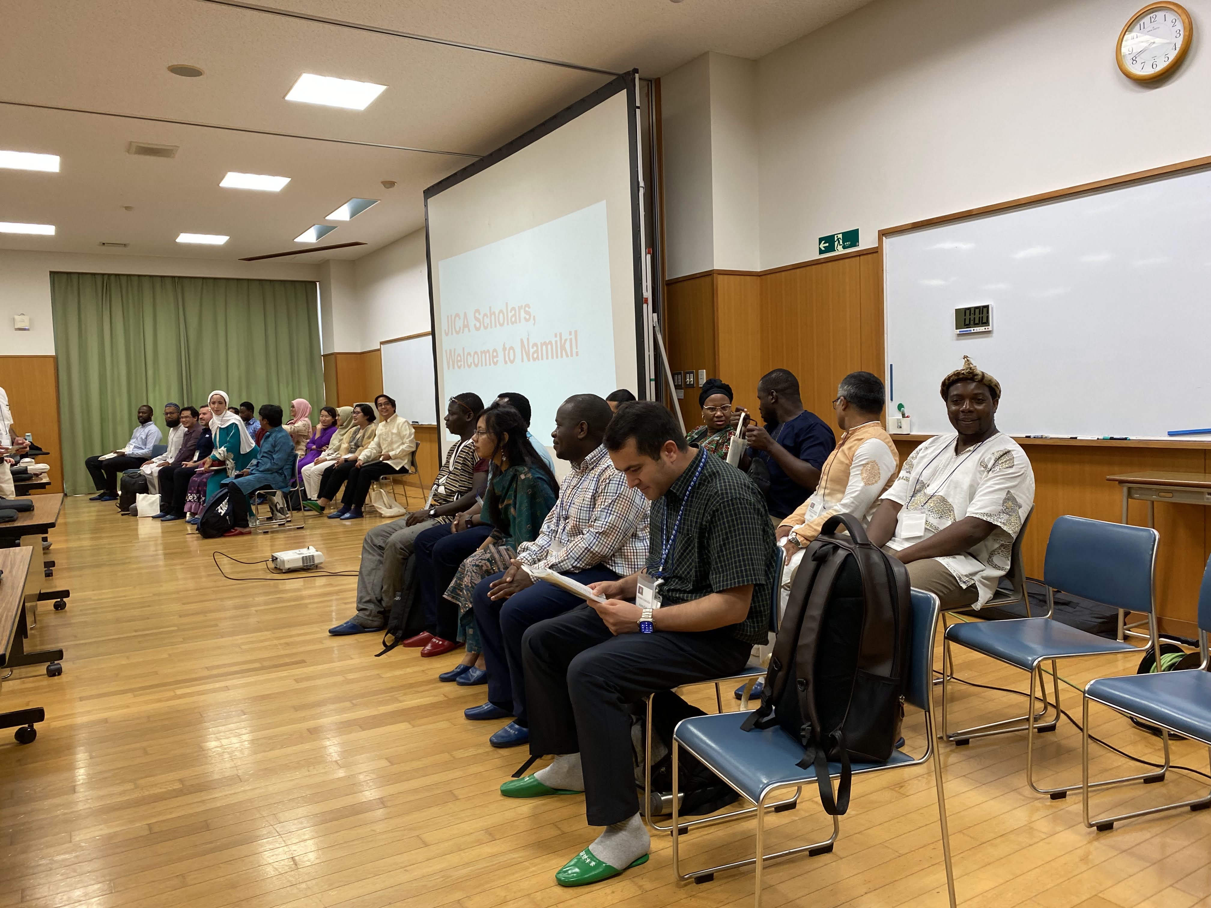 並木中等教育学校での交流の様子