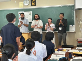 笑顔で最後の挨拶