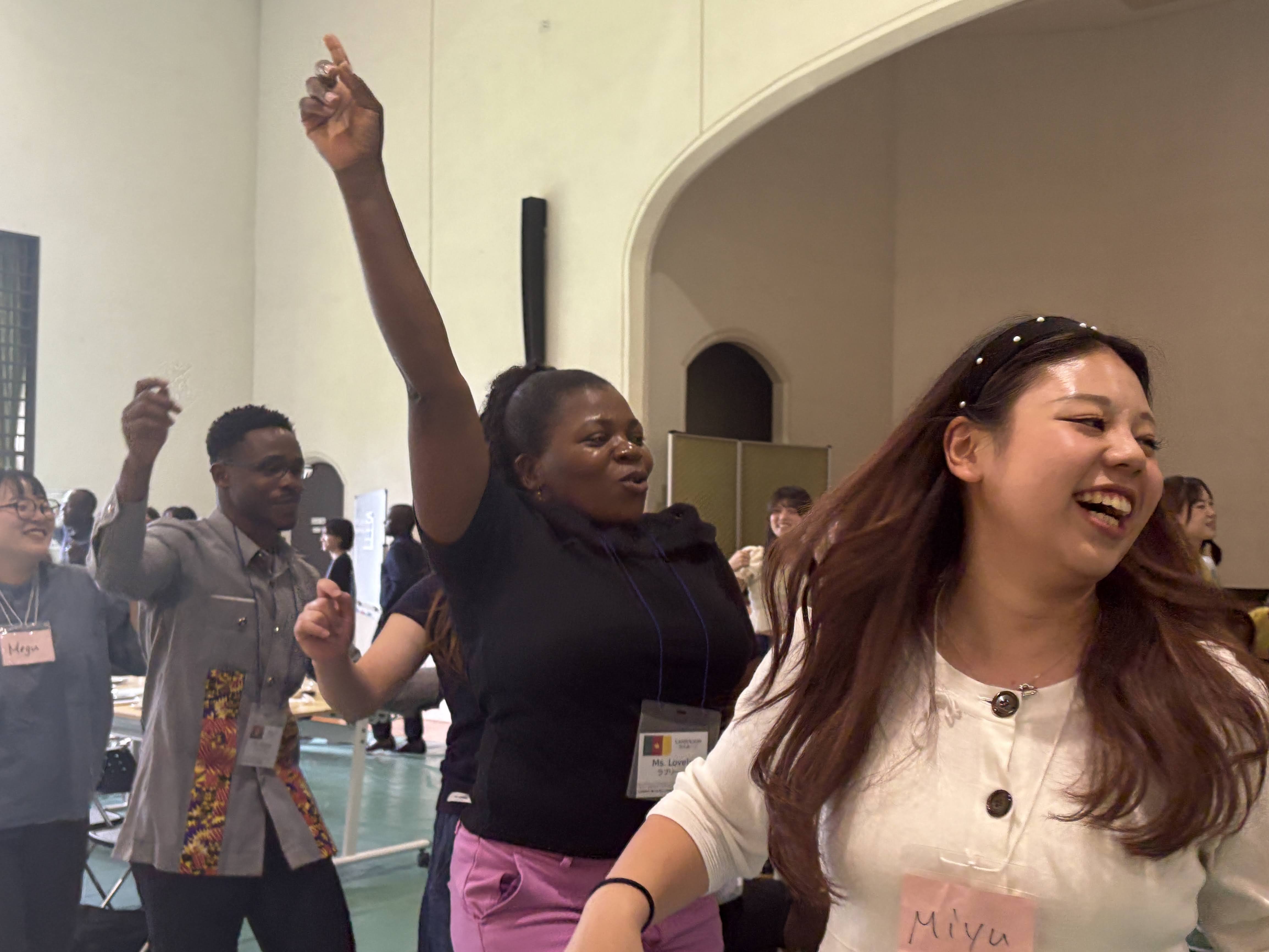 研修員とアフリカンダンス！