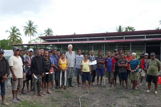 小久保行雄さんと東ティモールの人々