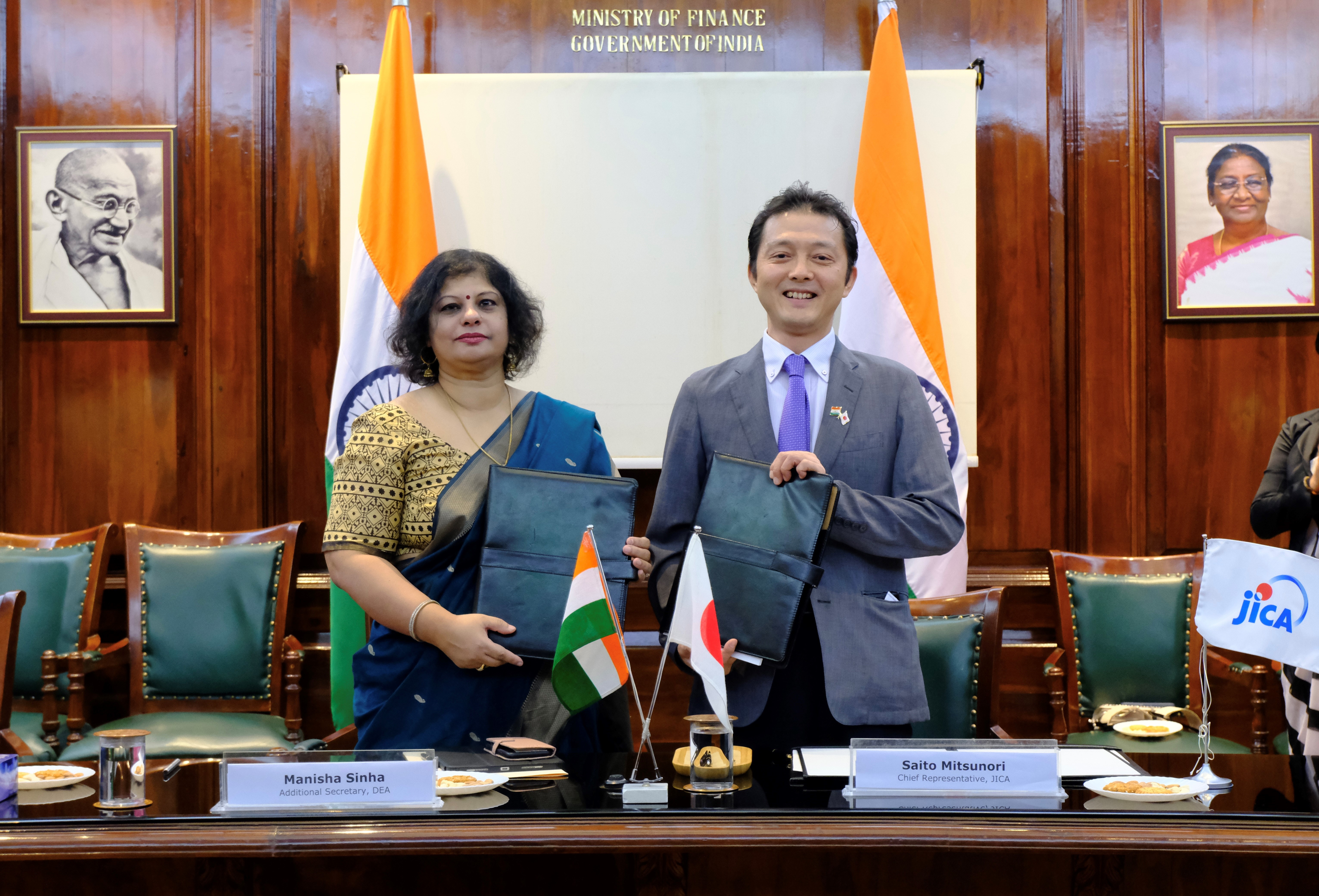 signing ceremony