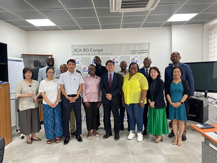 Mr. Yanase with staff members of JICA Democratic Republic of the Congo office. Photo taken in June 2023.