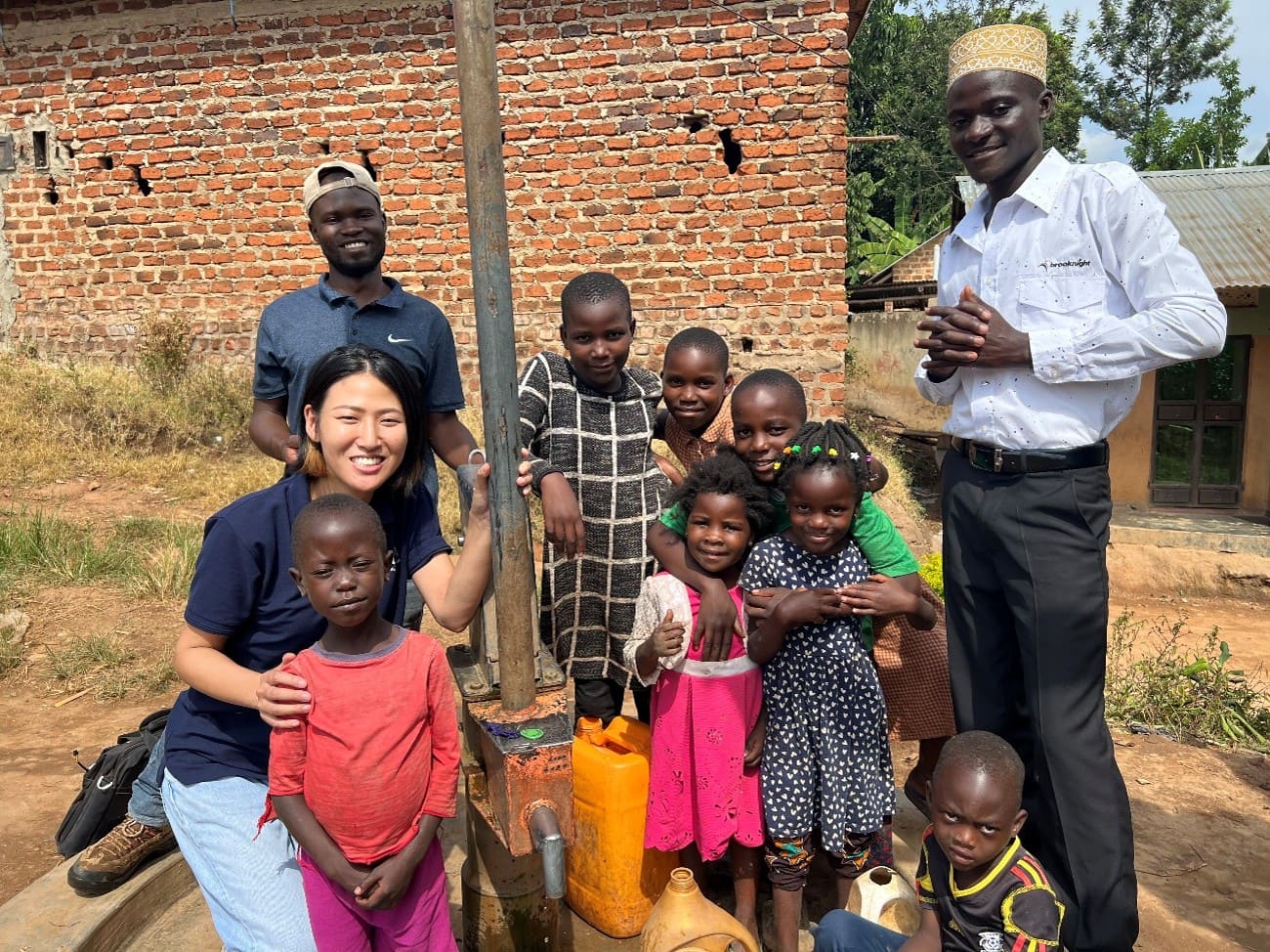 Tsuboi Aya, left, is tackling water challenges in Uganda. (Photo provided by Tsuboi)
