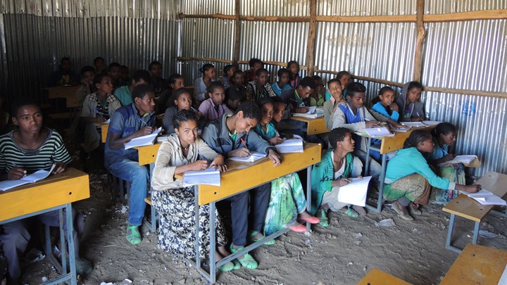 Photo:Children in Tigray were deprived of learning opportunities due to the conflict, exacerbating an already challenging educational environment. This photo was taken in 2017 before the conflict. (Photo: JICA)