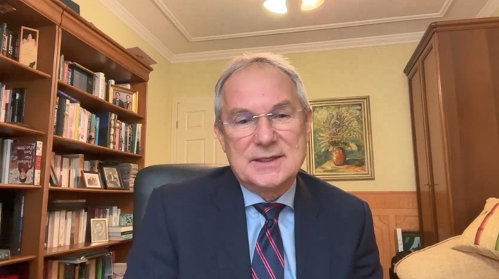 Photo: Csaba Kőrösi, Distinguished Fellow, JICA Ogata Research Institute