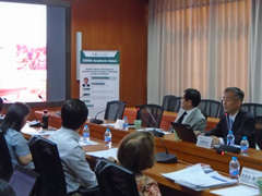 Kitano (right) gave a lecture at Tsinghua University