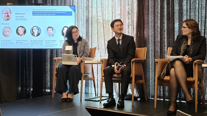 Photo: Takizawa Ikuo, Principal Research Fellow at the JICA Ogata Research Institute (center), discusses global challenges posed by noncommunicable diseases.