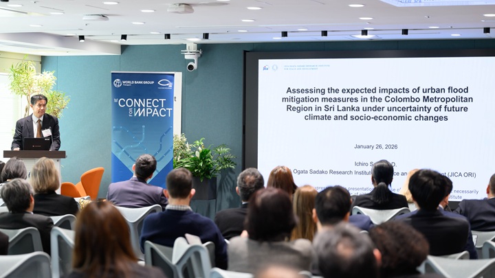 Photo: Sato Ichiro, Executive Senior Research Fellow at the JICA Ogata Research Institute, delivers a presentation. (Photo: The World Bank)