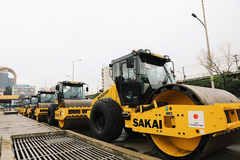 Sheep Foot Compactor（used to compact soil, gravel, concrete or asphalt）