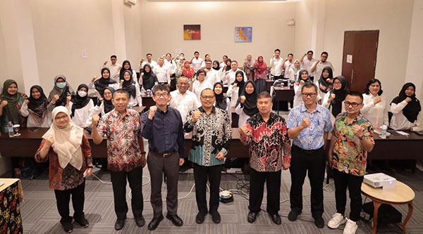 Opening Ceremony （Ms. Lia/SKK MoH, Head of P2P, East Kalimantan PHO, Mr. Kuboki, Mr. H. Jaya/ Director PHO, Mr. Tri Herwono/BBPK Jakarta, Kasi PHO, Mr. Anwar Bapelkes.   24th July 2023