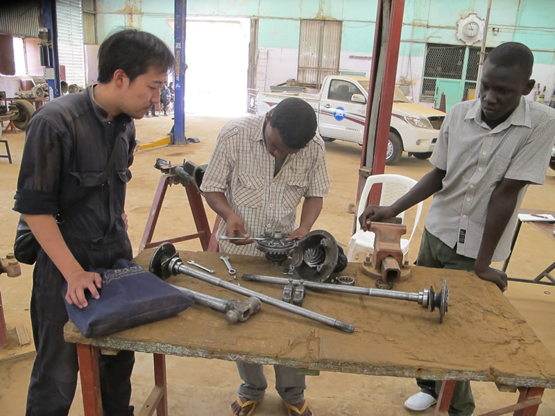 Training new auto mechanics in Sudan