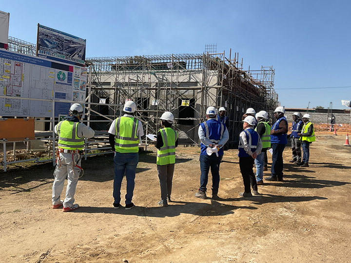 Inspection by JICA Zambia Office, Ministry of Health, etc., at Chamboli construction site 