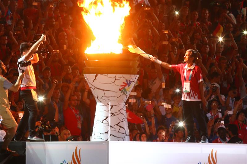 Un pont entre sourds et entendants : Les Deaflympics de Tokyo 2025