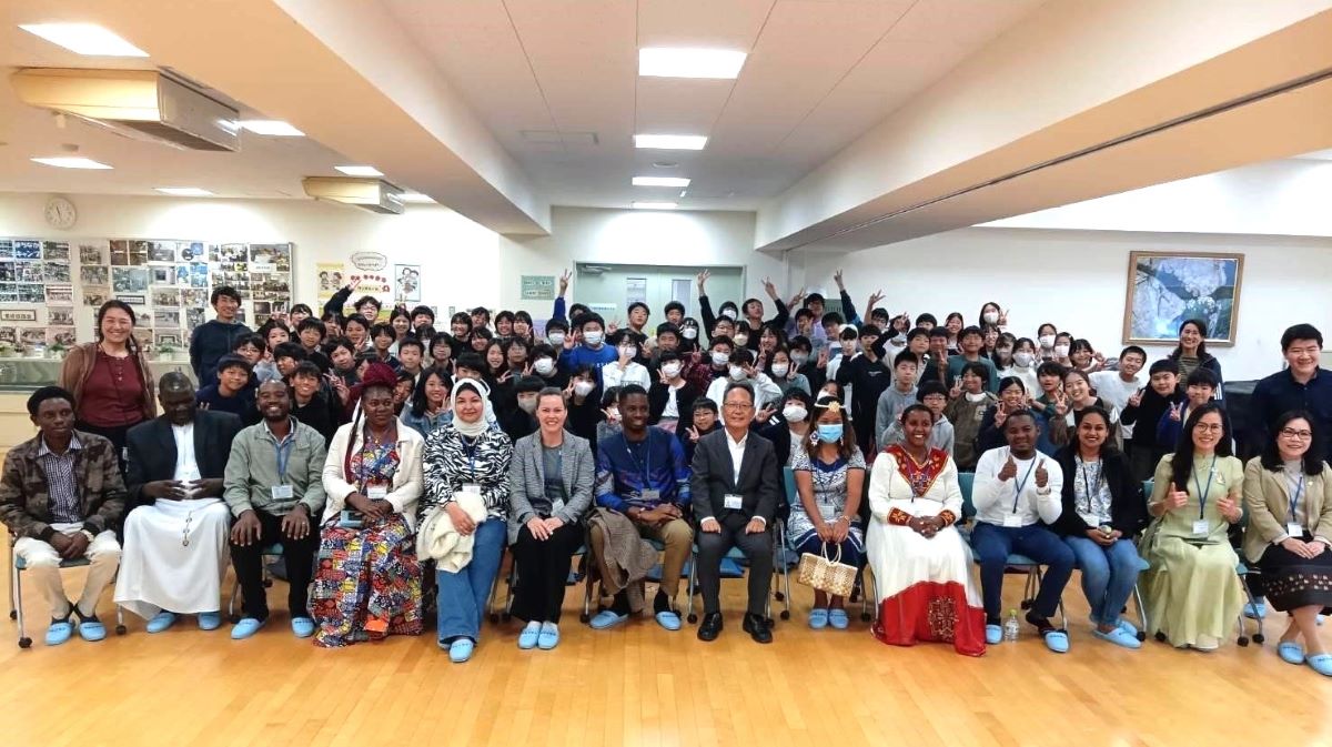 日本と韓国における多文化共生教育の新たな地平 包括的な平和教育からホリスティッ… 日本と韓国における多文化教育の比較研究 - 株式会社 学文社