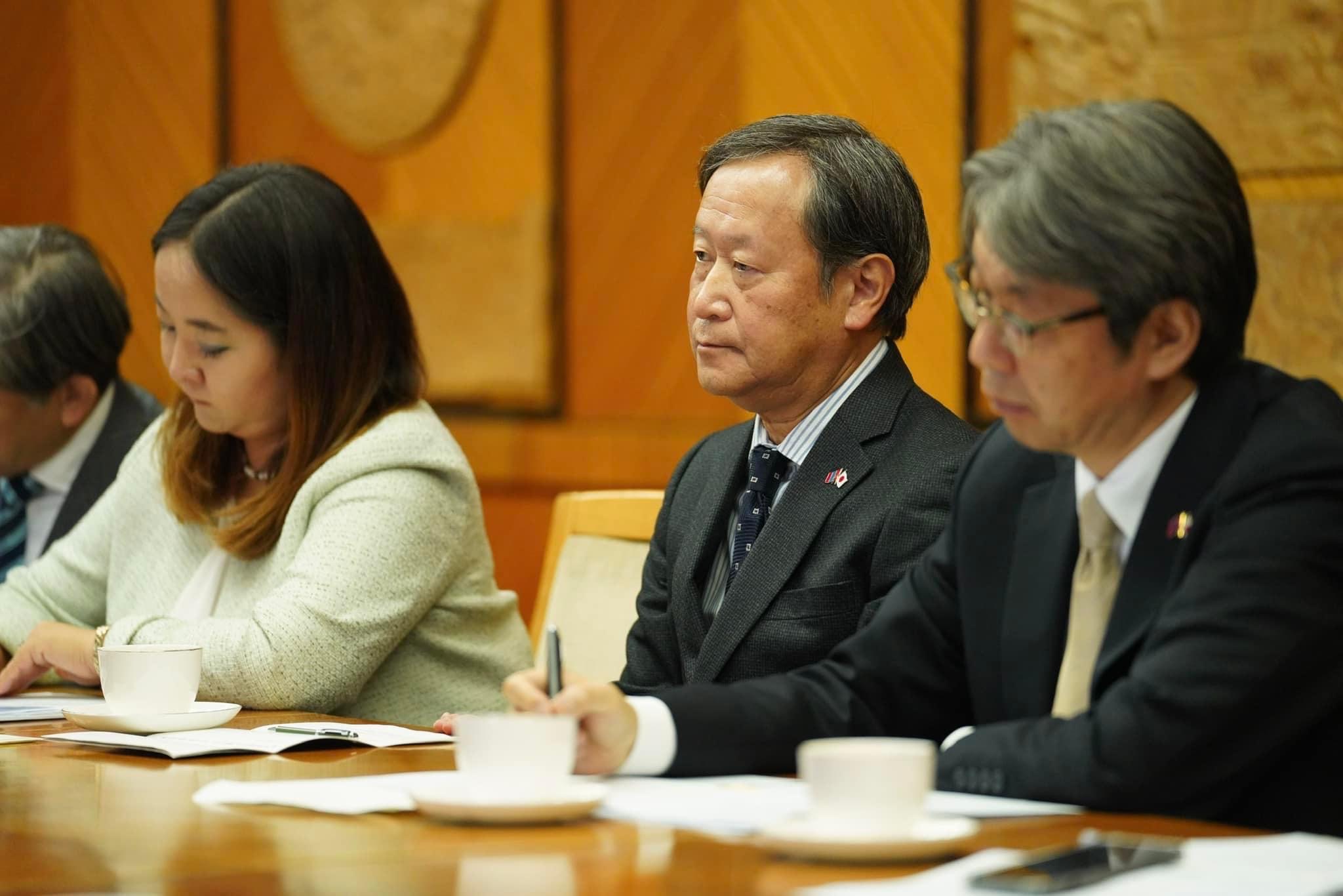 会談の様子（山田副理事長：右から二人目）