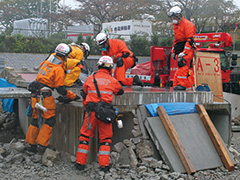今年10月、さいたま市消防局が主催した国際消防救助隊連携訓練。派遣がない間も、隊員は非常時に備えている