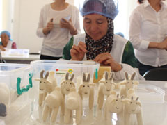 良品計画（MUJI）とイシククリの一村一品プロジェクトとの連携によって生まれたフェルト製品