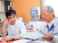 賀上眞久さん（写真右）、髙木政一さん（写真左）