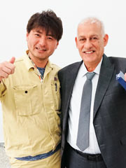 山口雅義さん（写真左）