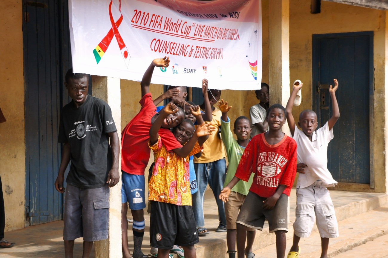 アフリカではJICAなどがサッカーに絡めてHIV検査を呼びかけた（北澤さん提供） 