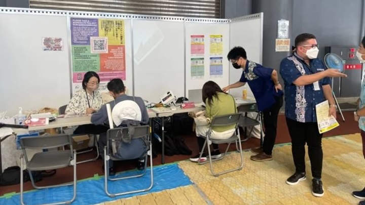 写真：多くの移民を送り出した沖縄県は、世界の沖縄系人が集まる「世界のウチナーンチュ大会」を5年に1回開催しており、第7回開催時には長村客員研究員らがアンケート調査を実施