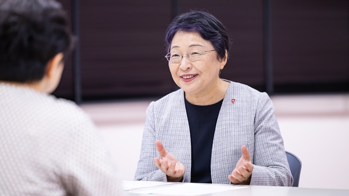 写真:数々のJICA緒方研究所の研究プロジェクトに携わってきた杉村美紀客員研究員