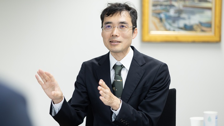 写真：水資源管理などについて研究しているJICA緒方研究所の大塚高弘主任研究員