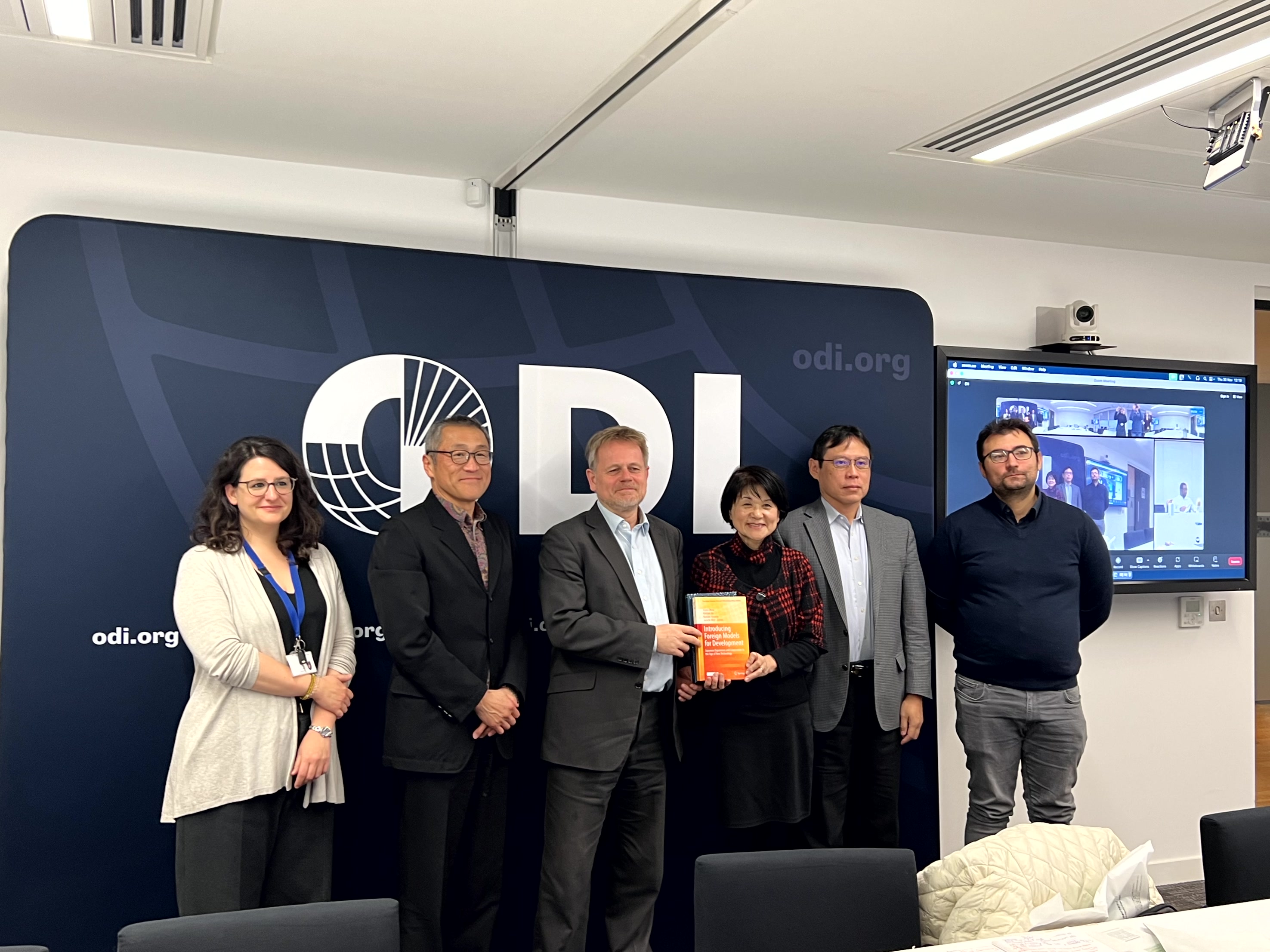 大野シニア・リサーチ・アドバイザーらが翻訳的適応アプローチ