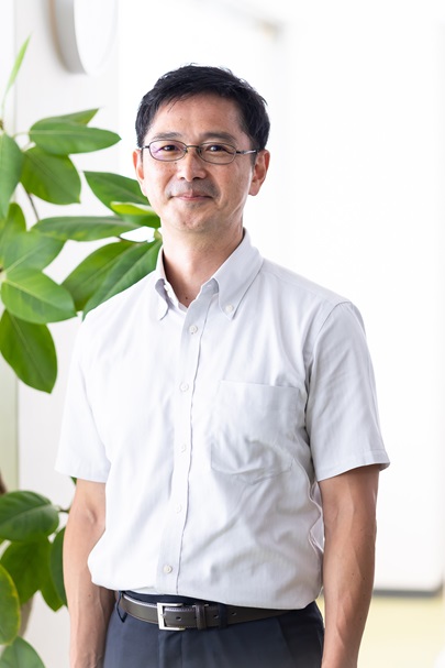 写真：講演したJICA緒方研究所の瀧澤郁雄主席研究員