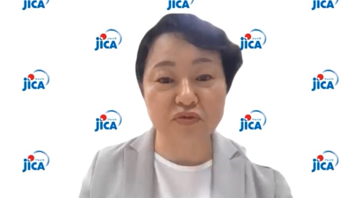 写真：モデレーターを務めたJICA緒方研究所の亀井温子副所長