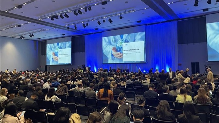 写真：2024年に長崎で開催された第8回世界保健システム研究シンポジウム（The 8th Global Symposium on Health Systems Research 2024: HSR2024）