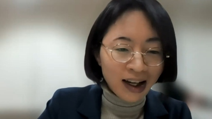 写真：研究プロジェクトの主査で、本書の編者を務めたJICA緒方研究所の長村裕佳子客員研究員