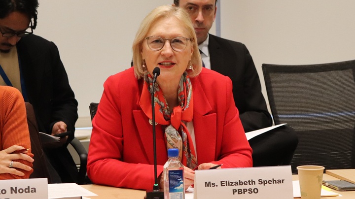 写真：エリザベス・スペハー国連平和構築支援担当事務次長補