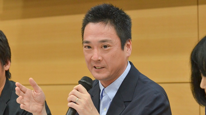 写真：東京大学大学院総合文化研究科の阪本拓人教授