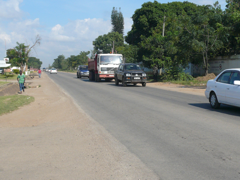 第二次ルサカ市道路整備網計画（第2期）で整備された、ルサカ市中心部（北部）のSheki Sheki Road