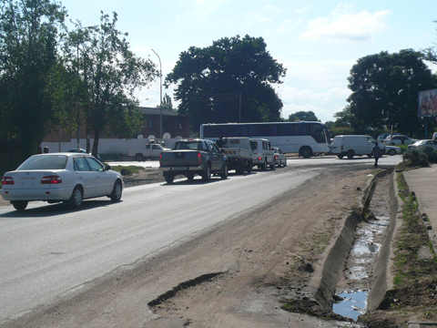 第二次ルサカ市道路整備網計画（第2期）で整備された、ルサカ市中心部（北部）のSheki Sheki Road