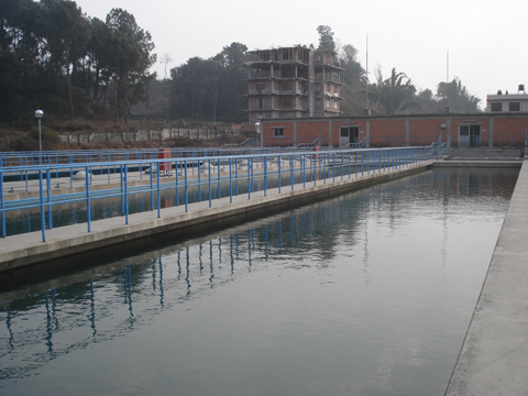 完工後のマノハラ浄水場：フロック形成池及び薬品混和池（2011年1月撮影）