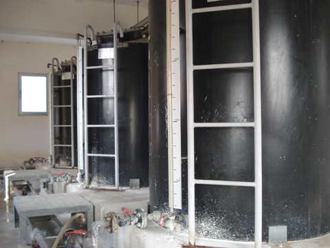 完工後のマノハラ浄水場：塩素注入設備（2011年1月撮影）