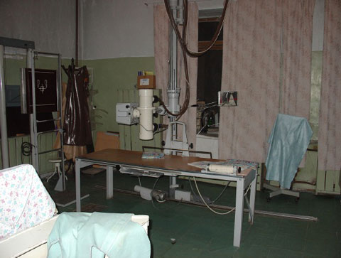 ドネツク州立小児病院の既存X線診断装置（協力実施前撮影）