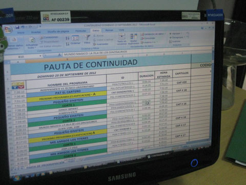 放送した番組の内容、ソフトに関する情報はすべて記録され、パソコンで管理されている。